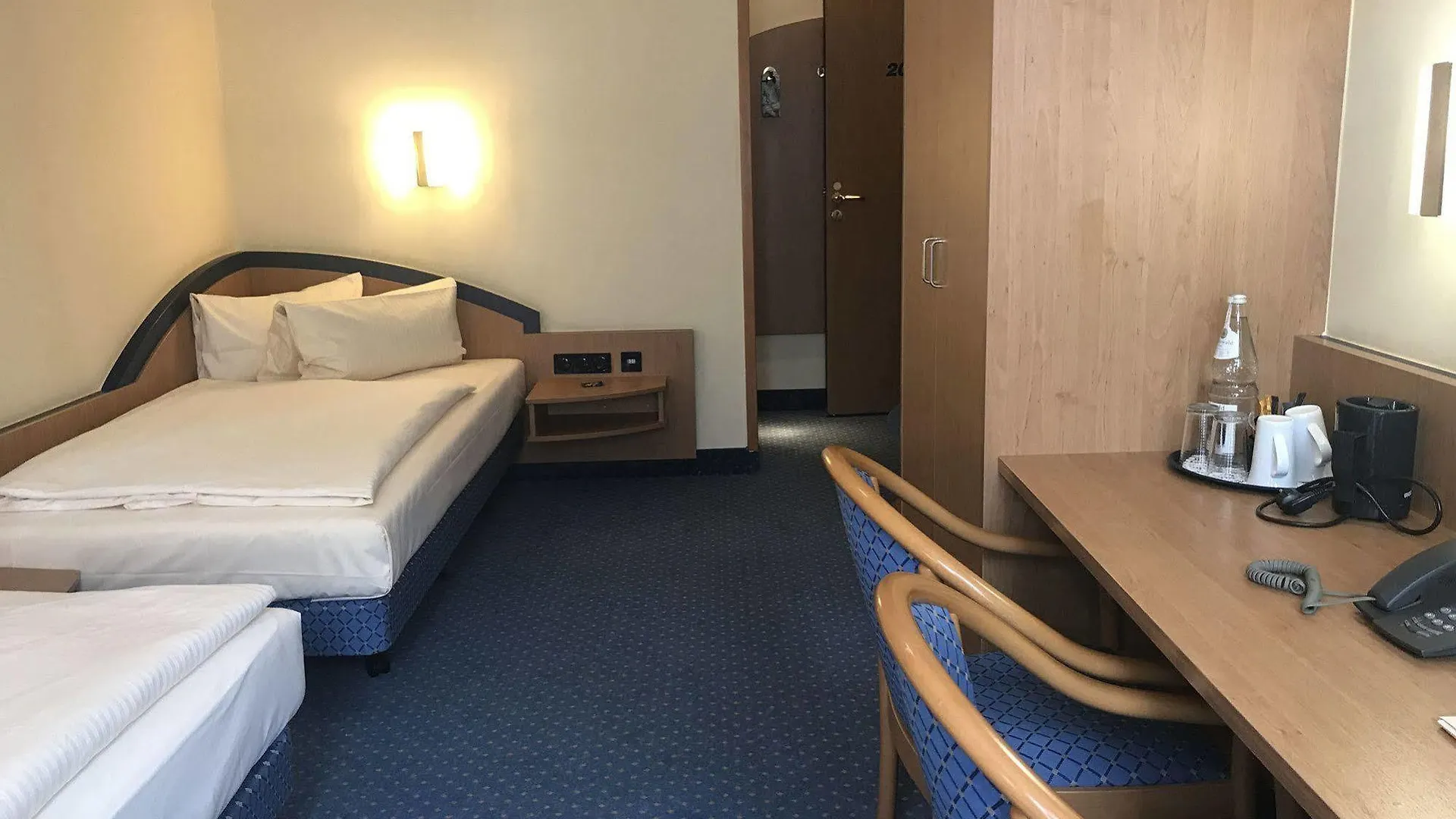 City Hotel Düsseldorf 3*,