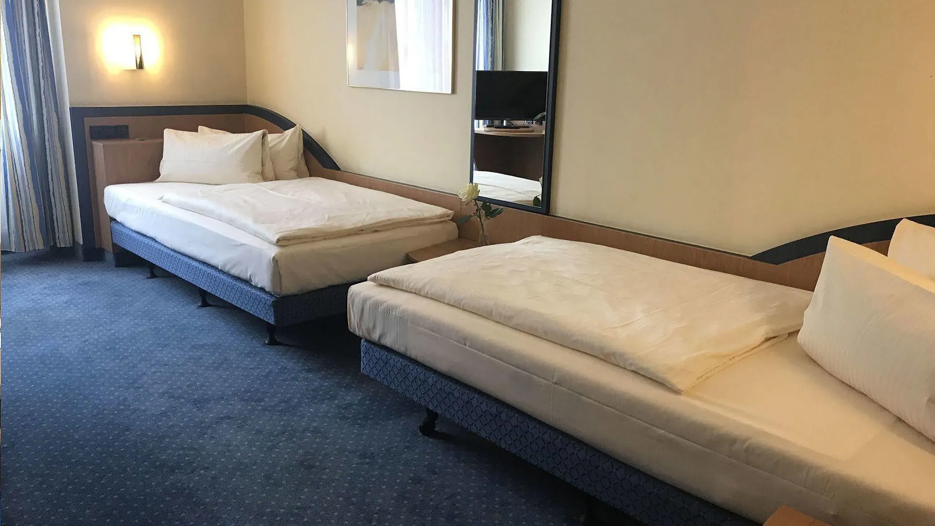 City Hotel Düsseldorf 3*,