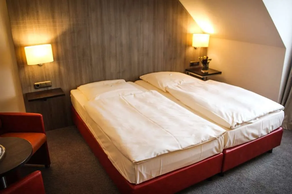 City Hotel Duesseldorf 3*, Dusseldorf